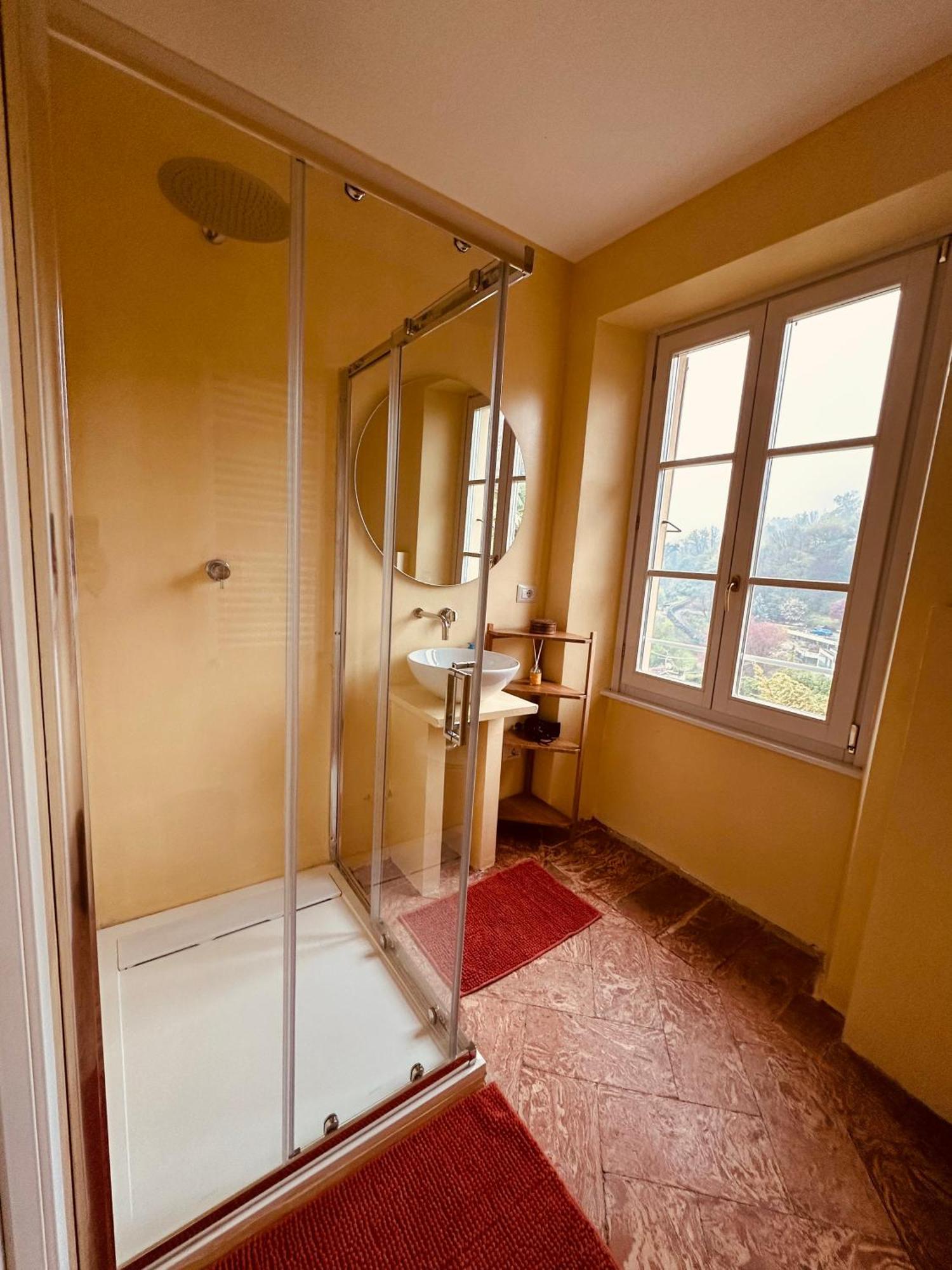 King Room Lake View